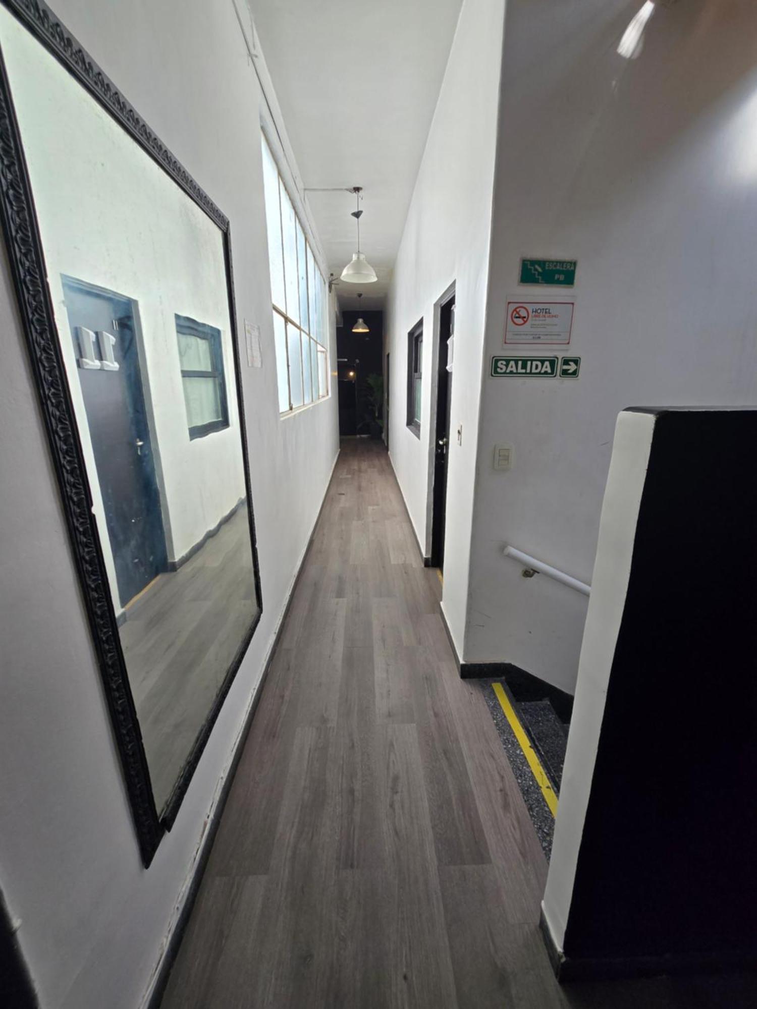Hotel Isis — Photos 1